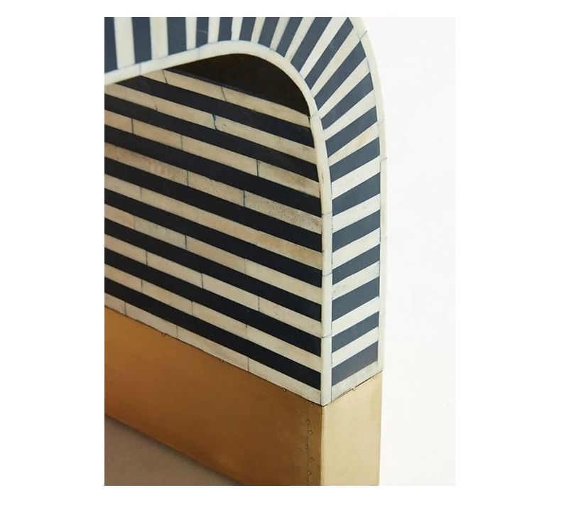 Boen Inlay Waterfall Coffee table Closeup Picture